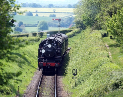 Watercress Line: Train Approaching Ropley station